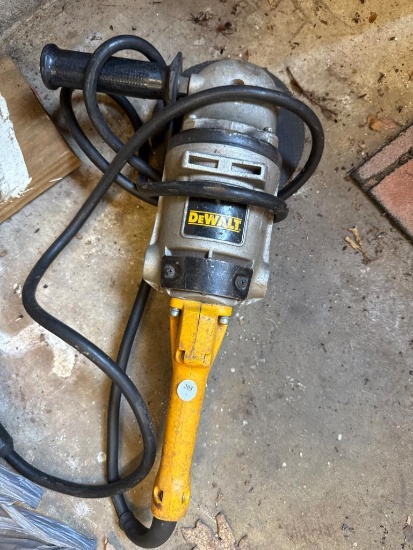DeWalt Heavy-Duty Angle Grinder
