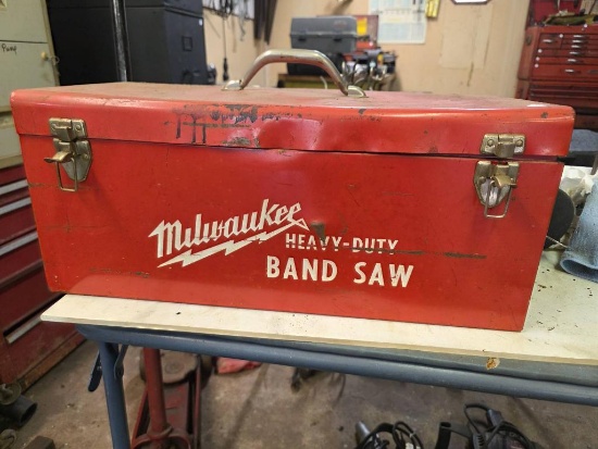 Milwaukee Heavy-Duty Portable Band Saw with