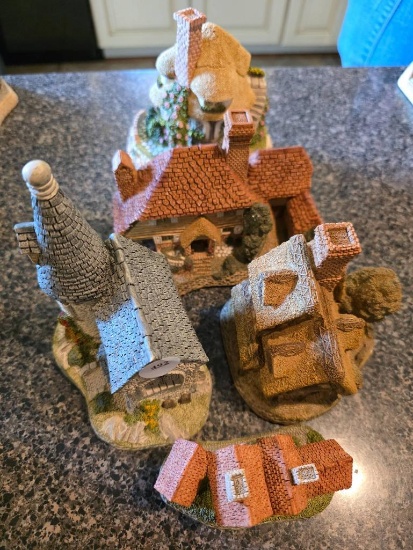 5 Handcrafted Ceramic Houses