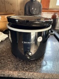 Crock-Pot Black Slow Cooker with Glass Lid,