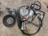 Heavy-Duty Pneumatic Grinder With Wire Brush