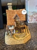 David Winter Lace Makers Cottage Figurine, 6.5 Inches Tall