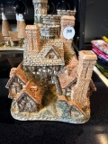 David Winter Hertford Court Handmade Collectible Figurine