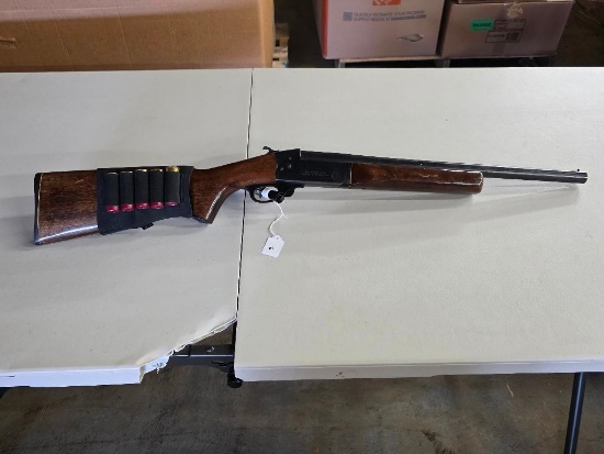 Model SB 12 Gauge Rifle with wooden stock, comes with 5 rounds, SN#C1282980, is in good condition,