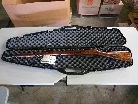 Mosin-Nagant M91 Rifle caliber 7.62 x 54R, SN#9806 Is in Excellent Condition, has wooden stock, hard