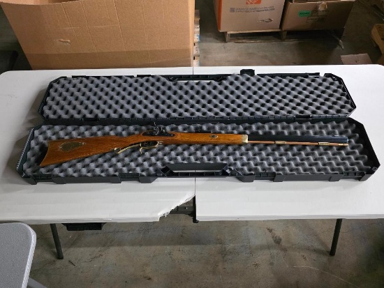 Connecticut Valley 50 Caliber Black Powder Hawken Rifle, SN#91785590, Comes with hard carrying case,