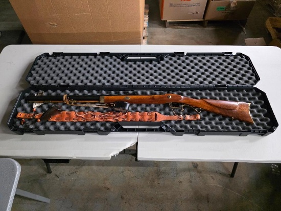 Center Arms Thompson 50 caliber black powder Hawken Rifle, SN#398085, Comes with hard Carrying Case