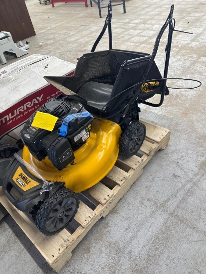 DeWalt 21 Inch 150 CC 6.25 Foot Engine Rear Wheel Drive Gas Lawnmower  Open Box $275