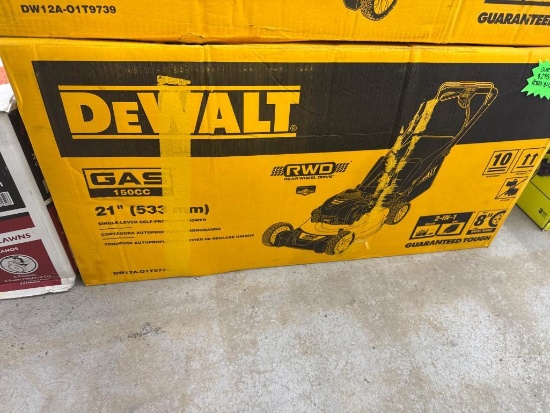 Open Box DeWalt Gas 150cc 21-Inch RWD Self-Propelled Lawn Mower