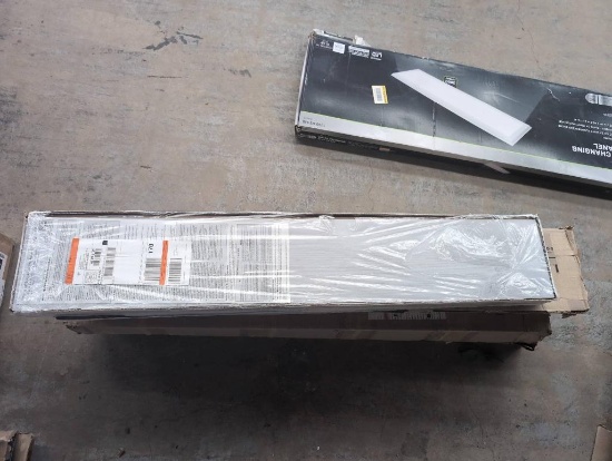 Open Box Lot of 5 Boxes of Laminate Flooring in Light Wood Finish