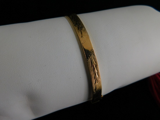 14k Gold Bangle Bracelet