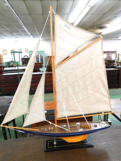 Model Wood Sailing Ship