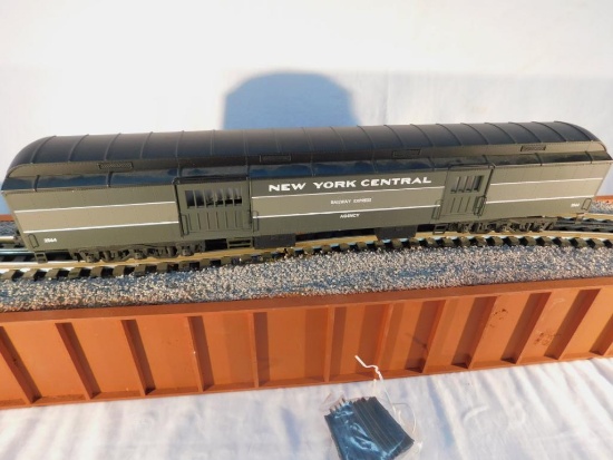 Lionel No. 6-19080 2564 NYC Heavyweight "Railway Express" Baggage Car