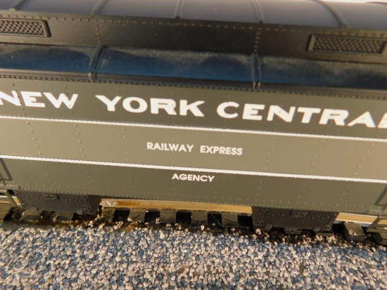 Lionel 19080 NYC Railway Express Agency Heavyweight Baggage Car
