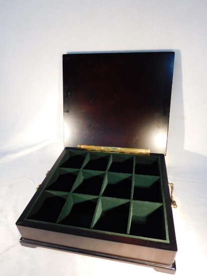 Modern Felt Lined Divided Display Box