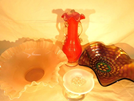 Lot of 4 Vintage Art Glass Pieces