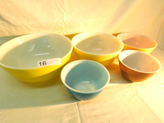 Lot of 5 Pyrex Mixing Bowls