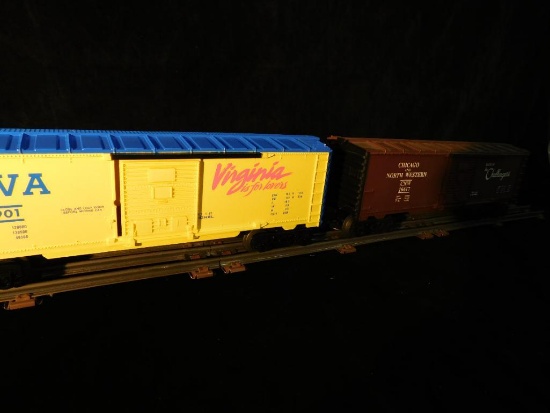Lionel #6-16617 and 6-19901 Chicago and NW Boxcar and "I Love Virginia" Boxcar 2 Pieces