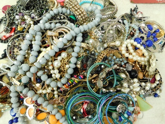 Aprox. 10# of Assorted Costume Jewelry #11