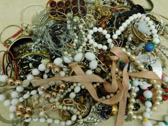 Aprox. 10# of Assorted Costume Jewelry #16