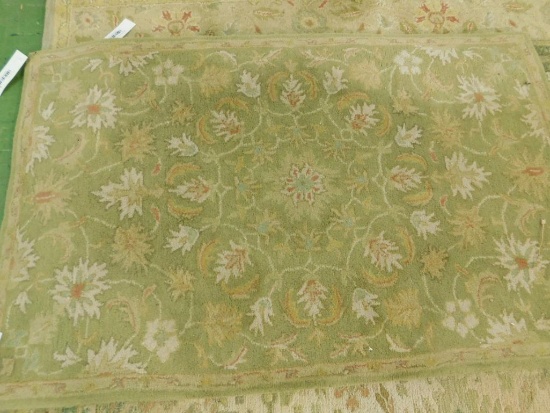 Area Rug - Cream and Pale Green