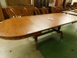 Richardson Brothers Oak Dining Table with 2 Leaves