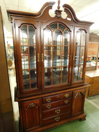 2 Piece Lexington China Cabinet / Breakfront