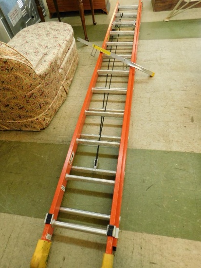 Werner 21' Fiberglass Extension Ladder with Window Guard