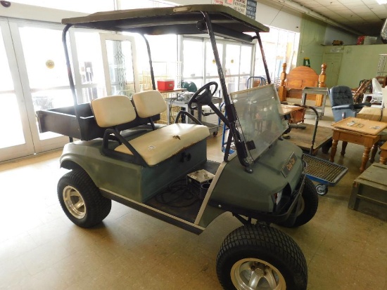 Club Golf Cart with Chrome Wheels - Batteries Questionable - Does Have Charger