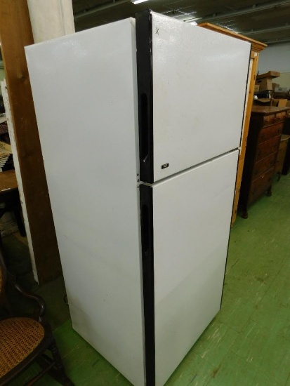 RCA Refrigerator / Freezer - Runs