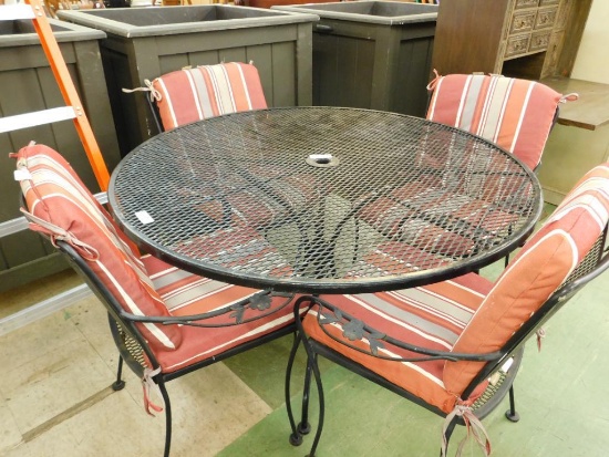 Wrought Iron Diamond Top Patio Table with 4 Chairs - Table 28.5" x 48"