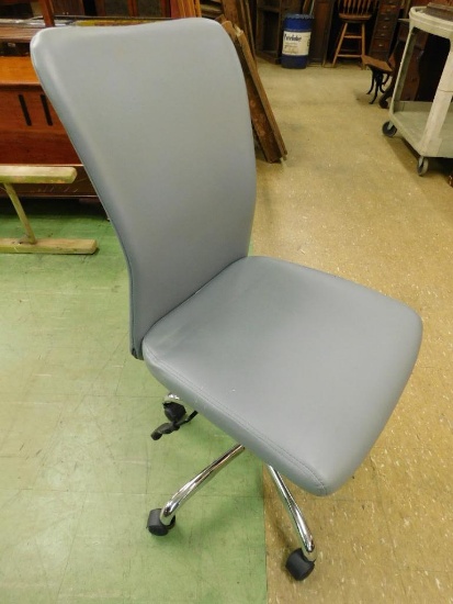 Office Chair - 38" x 18" x 22"