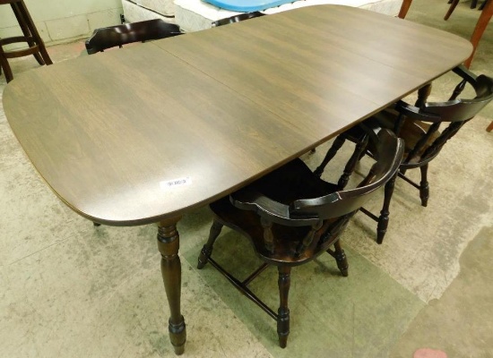 Formica Kitchen Table with 4 Chairs and 2 Leaves - Table 30" x 72" x 36"
