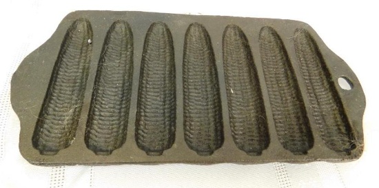 Vintage Griswald #262 Mini Corn Stick Pan - Cast Iron - 8" x 4"