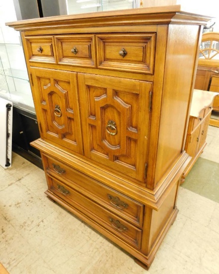 Thomasville 6 Drawer Gentlemans Chest - 57" x 42" x 21"