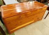 Cedar Blanket Chest with Tray - 22