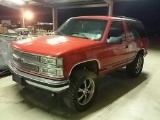 1995 CHEVROLET Tahoe Utility 2D LS 4WD SUV