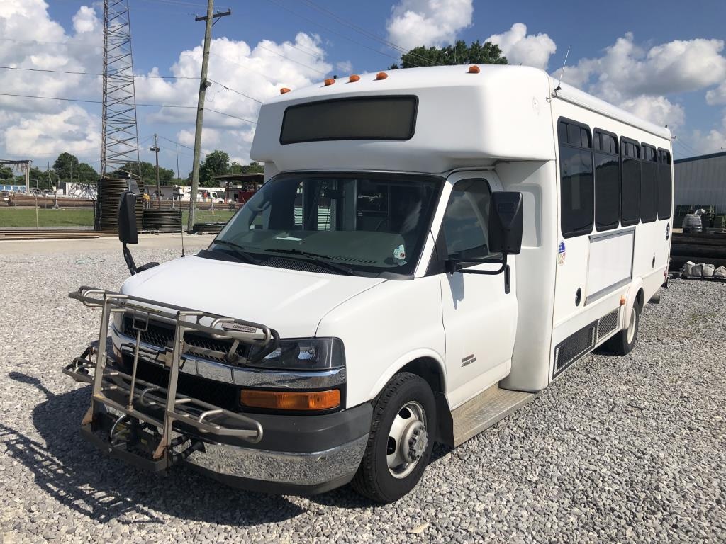2011 Chevrolet Goshen Coach GC11 Bus