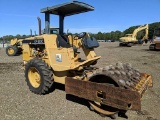 Caterpillar CP-323C Sheep's Foot Roller