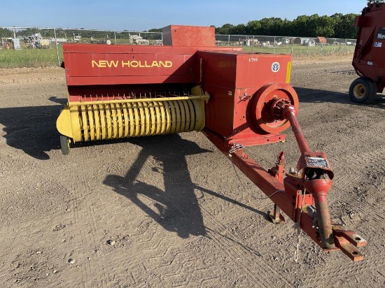 New Holland 565 Square Baler