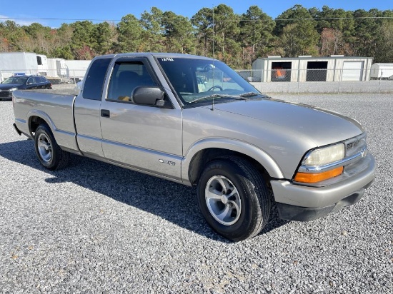 2003 Chevrolet S10 Pickup Truck