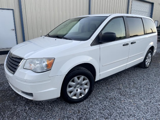 2008 Chrysler Town & Country Van