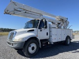 2002 International 4400 SBA 4X2 Bucket Truck