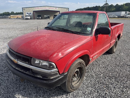 2001 Chevrolet S-10 Pickup Truck