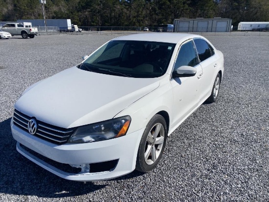 2013 Volkswagen Passat SE Sedan