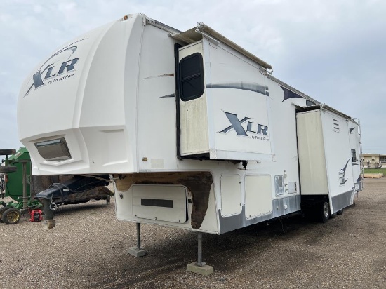 2009 Forest River XLR Fifth Wheel Camper