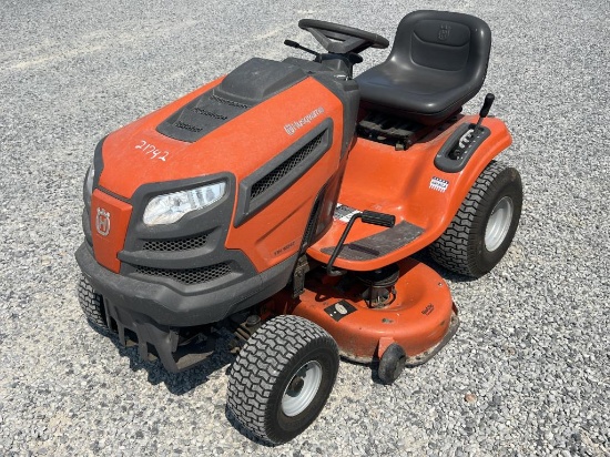 Husqvarna YTH 18542 Riding Mower | Online Auctions | Proxibid
