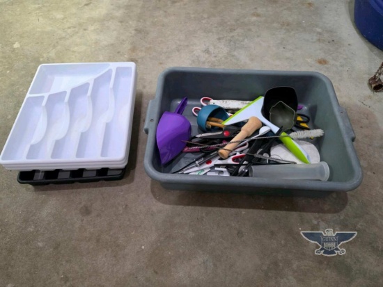 Miscellaneous Plastic Kitchen Appliances W/ Sorters