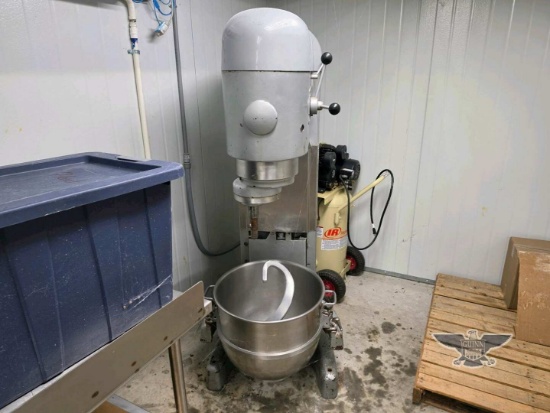 80 Qt. Hobart M802 Commercial Planetary Mixer