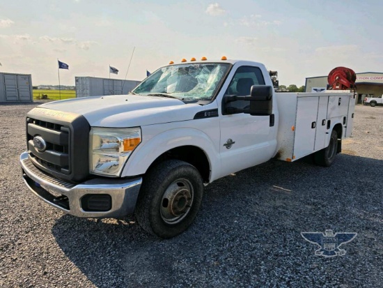 2016 Ford F-350 Super Duty Service Truck